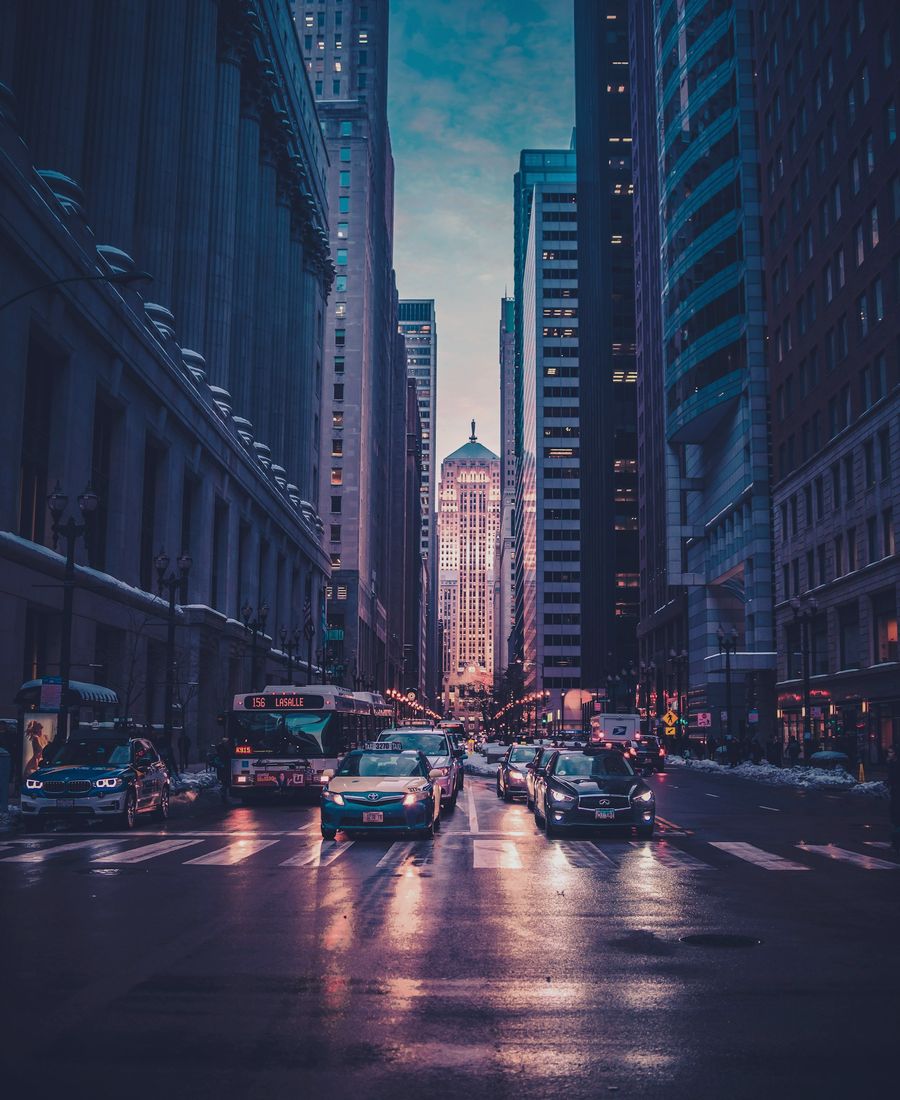 City street at night, works on every device